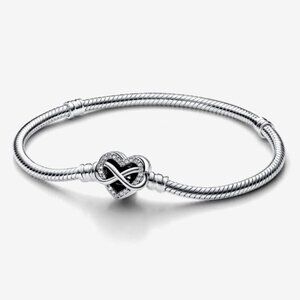 Brand New Pandora Moments Sparkling Infinity Heart Clasp Snake Chain Bracelet